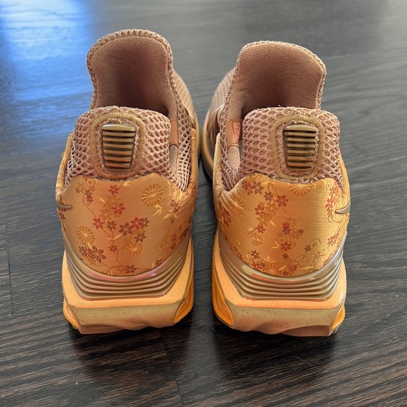 Nike Shox Gravity - Picture 4 of 5